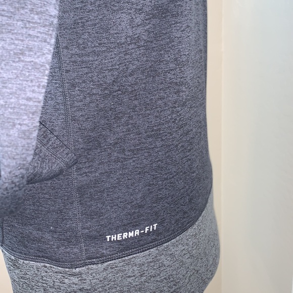 NIKE BRAND NEW SIZE SMALL THERMAL FIT FLEECE LINED HOODIE - Picture 6 of 10